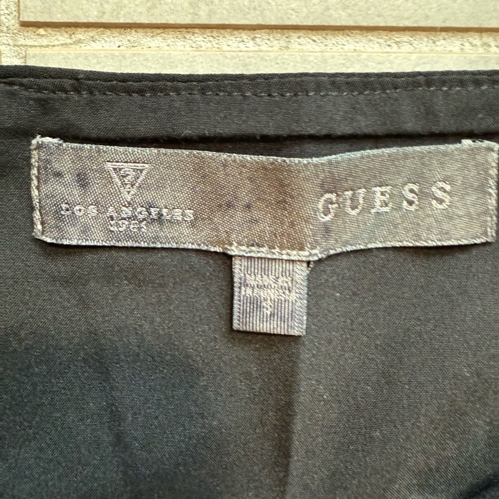 Guess Elegant Black Pencil Skirt - Picture 2 of 3